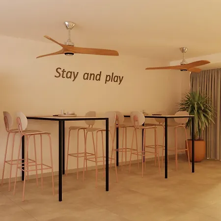 Goya Hotel 2*